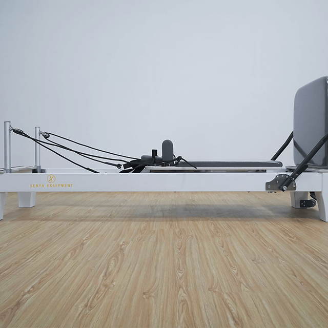 Реабилитационное оборудование White Wood Yoga Reformer Pilates для продажи Тренажерный зал Pilates Reformer